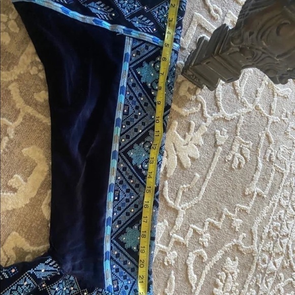 Blue Velvet Palestinian Thobe - Picture 13 of 13